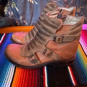 Freebird “Reno” Tan Leather Ankle Boots. Size 8.